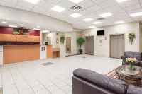 Super 8 by Wyndham Mississauga