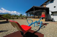 Popasul Montan - Piscina, Tenis & Vedere Munte Hotel a Avrig