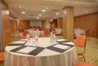 Hotel Lac Leman, les Berges du Lac El Khadra 호텔