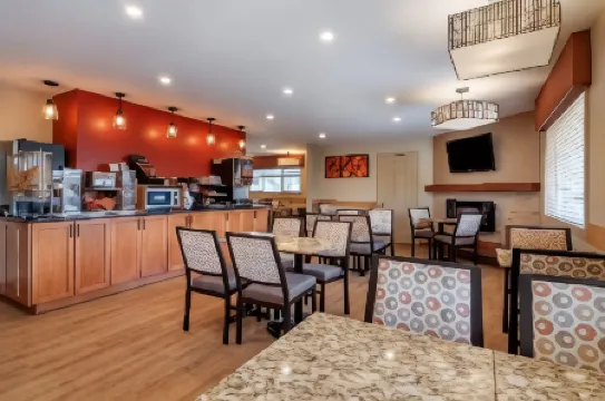 SureStay Plus Hotel by Best Western Salmon Arm