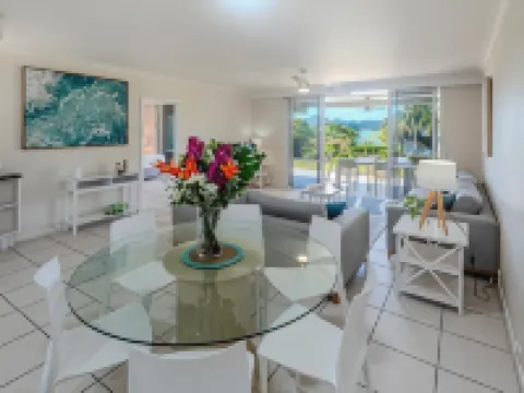 Lagoon Beachfront Lodge 005 on Hamilton Island by HamoRent Hotels in Hamilton Island