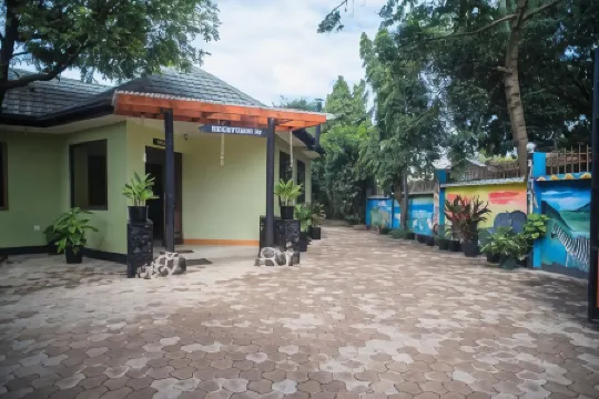 Arusha Giraffe Lodge