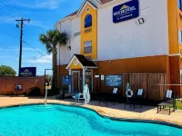 Microtel Inn & Suites by Wyndham New Braunfels Hotels in Comal County