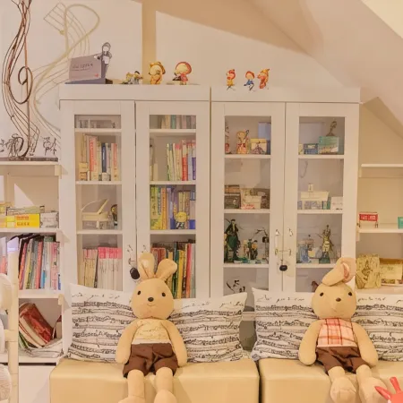 Sunny Guest House Отели рядом с достопримечательностью «Термальный парк Сыхуньси»