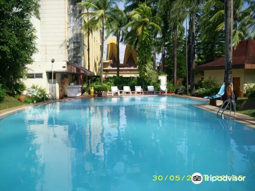 Makassar Golden Hotel - balcony