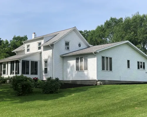 New Dock with Large Platform.  Bring the Boat!  Lakefront Farmhouse. Hotels in Varick