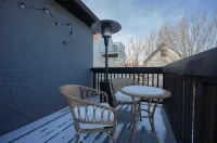 Private 2 Level Apartment with Hot Tub in Tremont
