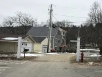 2 Bdrm Cozy Cottage #1 -Water Access and Dock on Lake Winnipesaukee - Meredith Hotels in Meredith