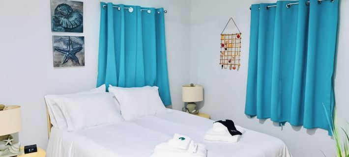 Beachy Bliss Hideaway Home! Hotels in Jensen Beach