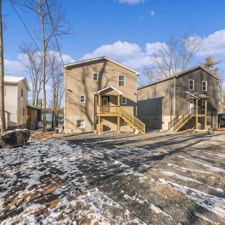 New Modern Luxe Lakeview Retreat: Lake Access, HotTub, Game Room, Firepits, Pets