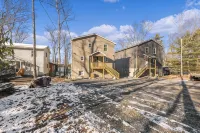 New Modern Luxe Lakeview Retreat: Lake Access, HotTub, Game Room, Firepits, Pets - 4-Star