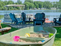 Peaceful Lake House - Brand New Remodel Hotels in Fulton County