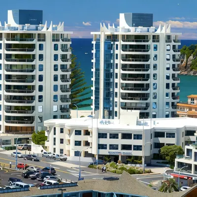 Oceanside Resort & Twin Towers Hotels near Mount Maunganui Beach
