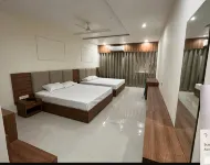 提拉克飯店 - 4 星級