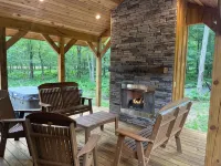 Escape to Wisp Mountain.New Log Home. Near Deep Creek Lake ,Wisp Resort ,Hot Tub - 4-نجوم