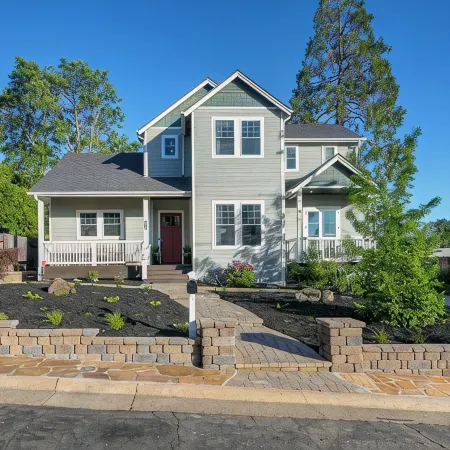 Gorgeous 4-bedroom house steps to Historic Folsom's Sutter Street & Lake Natoma