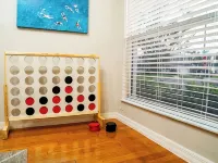 10 Min to Beach, Peloton, Game Room, King Bed Hotels in West Bradenton