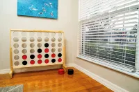 10 Min to Beach, Peloton, Game Room, King Bed