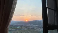 Lakeside Holiday Hotel (Kunming Sunac Dianchi Houhai Branch) - Sea View