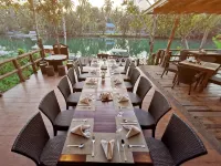 โลบอค ริเวอร์รีสอร์ท - พร้อมอาหารเช้า