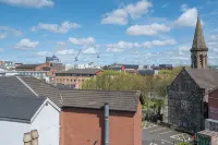 Central Belfast Apartments Queen's Hideaway