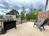 Cozy 2-bedroom condo in adorable Opelika - close to Auburn University