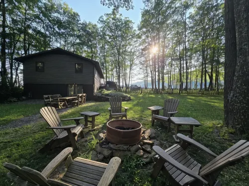 Pup Paradise by Wisp & Deep Creek Lake- Firepit, Pool, Gym, King Bed, Dogs-ok