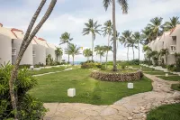 Beach Front 2-bedroom house in fabulous Cabarete