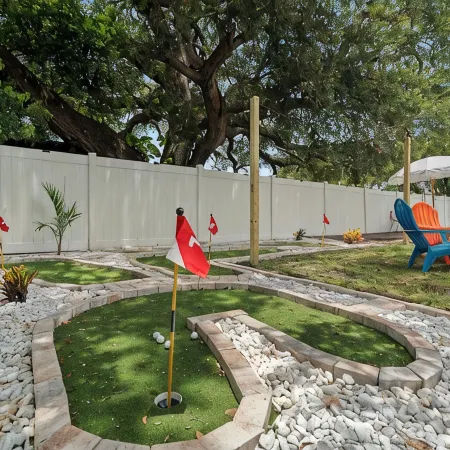 Heated Pool +HotTub+Arcades + 15 Minutes to beach