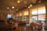 Hotel on Plonge Junior