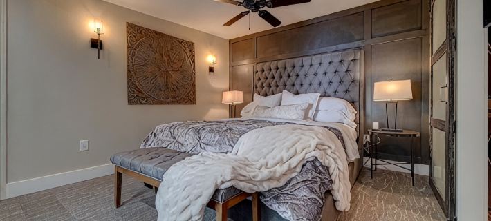 Luxury Town Square Condo king Bed & W/D Hotels in Union County