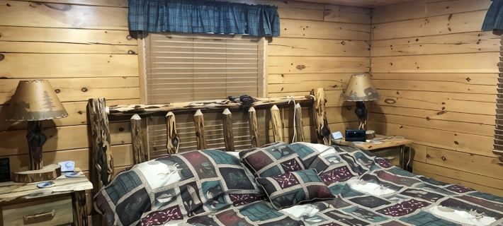 Mountain Cabin Near 49 Degrees North Ski Resort and the best Huckleberry picking Hotels in Stevens County