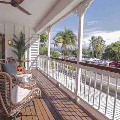 "Coco's" Town Retreat: Indulge in Romance, Luxury Accomodation with Scenic view Others