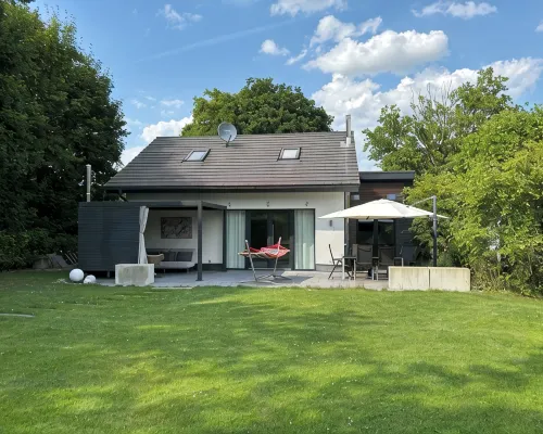 Detached vacation home on Lake Edersee Rehbach " Das Haus am See " Hotels in Edertal