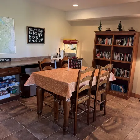 Large Luxury Cedar Home in the Forest at Lake Davis near golf courses - 3NightM