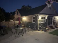 Park Right by Your Door -1 BR, 1 Bath, Full Kitchen, 1st Floor Laundry.