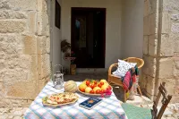 Dimora siciliana, giardino, piscina, wi-fi gratuito,orto biologico - 3-Star