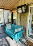 No Pets/Non Smoking 3-Bedroom Home in Counce with WiFi, AC