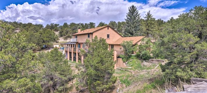 Large Pet-Friendly Salida Ranch w/ Hot Tub, Game Room & Scenic Views Ξενοδοχεία στην πόλη Chaffee County
