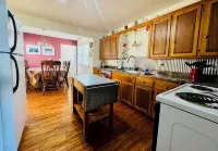 Cozy 2-bedroom house in Lake Hallie - Between Chippewa Falls and Eau Claire - 3つ星