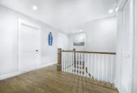 Prime PPB location, steps to all the restaurants, shops, 5 blocks to the beach! - 4 stjerner