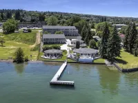 Water Wonderland on Flathead Lake!! AND Winter Wonderland in under an hour! ポルソンのホテル