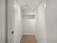 New 2 bedroom legal basement apartment Hotéis em Guelph