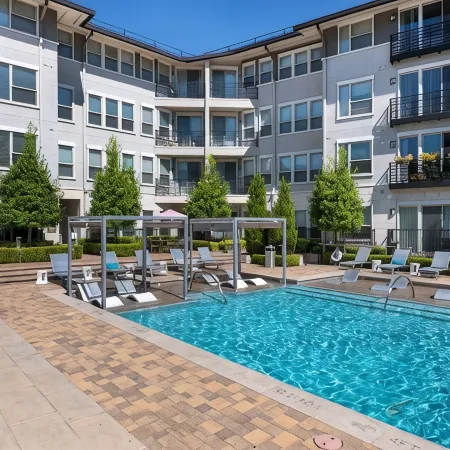 Fully Furnished Apartment in Addison, walking distance to great Restaurants