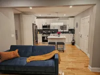 Deluxe Aparment Spacious 3-bedroom apartment with WiFi, AC in nice Elizabeth