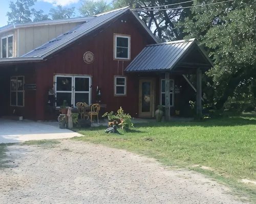 A perfect family vacation on the Frio River. Hotels in Real County