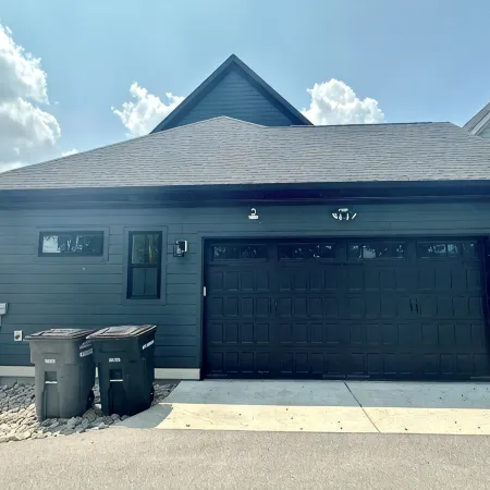 New Modern Construction Home Near Everything!