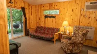 Webb Lake, Hackensack, Northern MN - 3 Bedroom, Sleeps 6 - Cabin #6 Blue Water