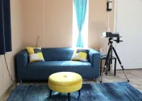 Large Private Oasis with Yard Space, Minutes to Downtown - Homestays