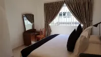 Villa 8M By Ginger Flower Boutique Hotel - Bungalows
